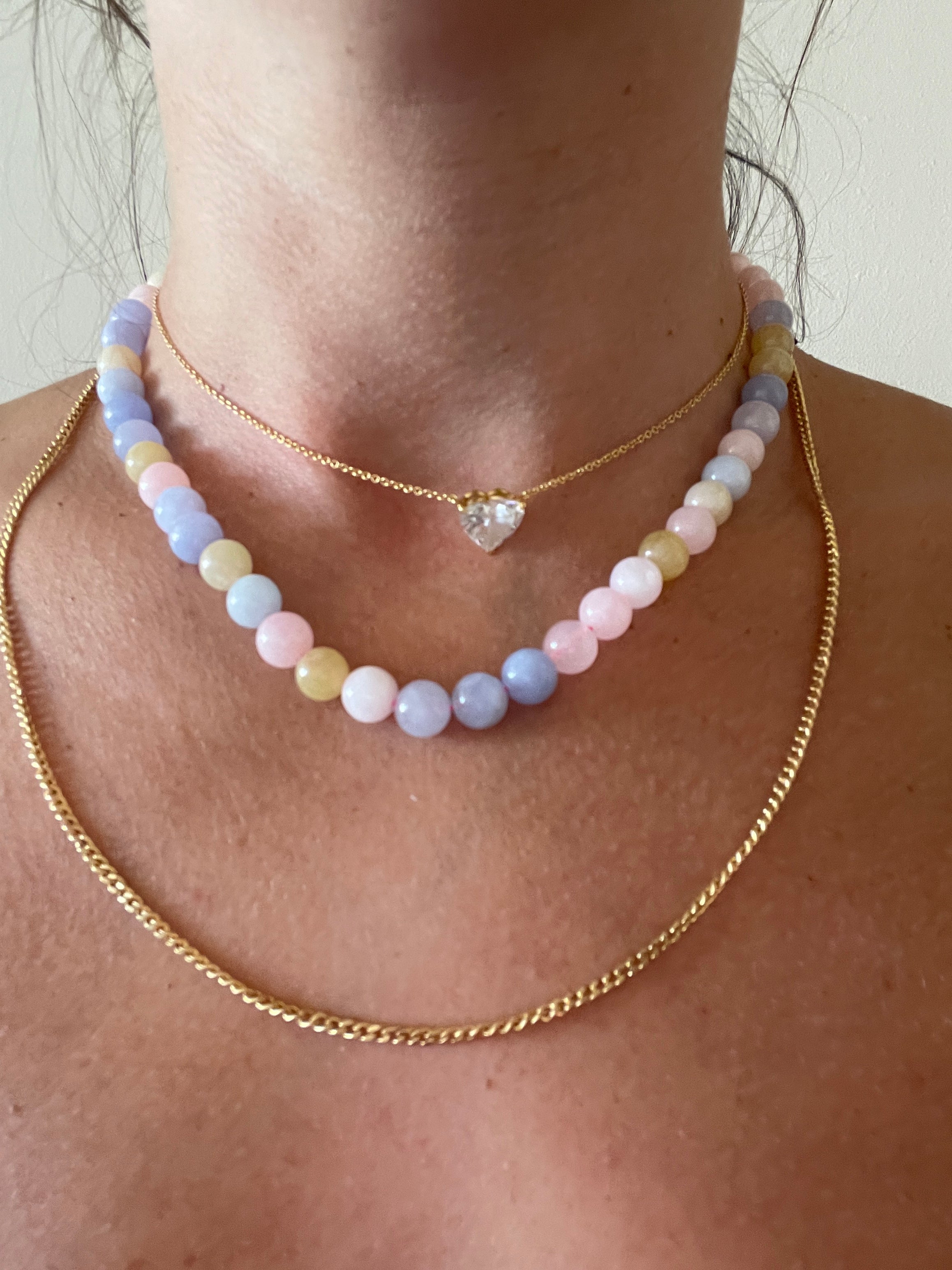 שרשרת אבן חן פסטל בהיר טבעית 8 מ״מ