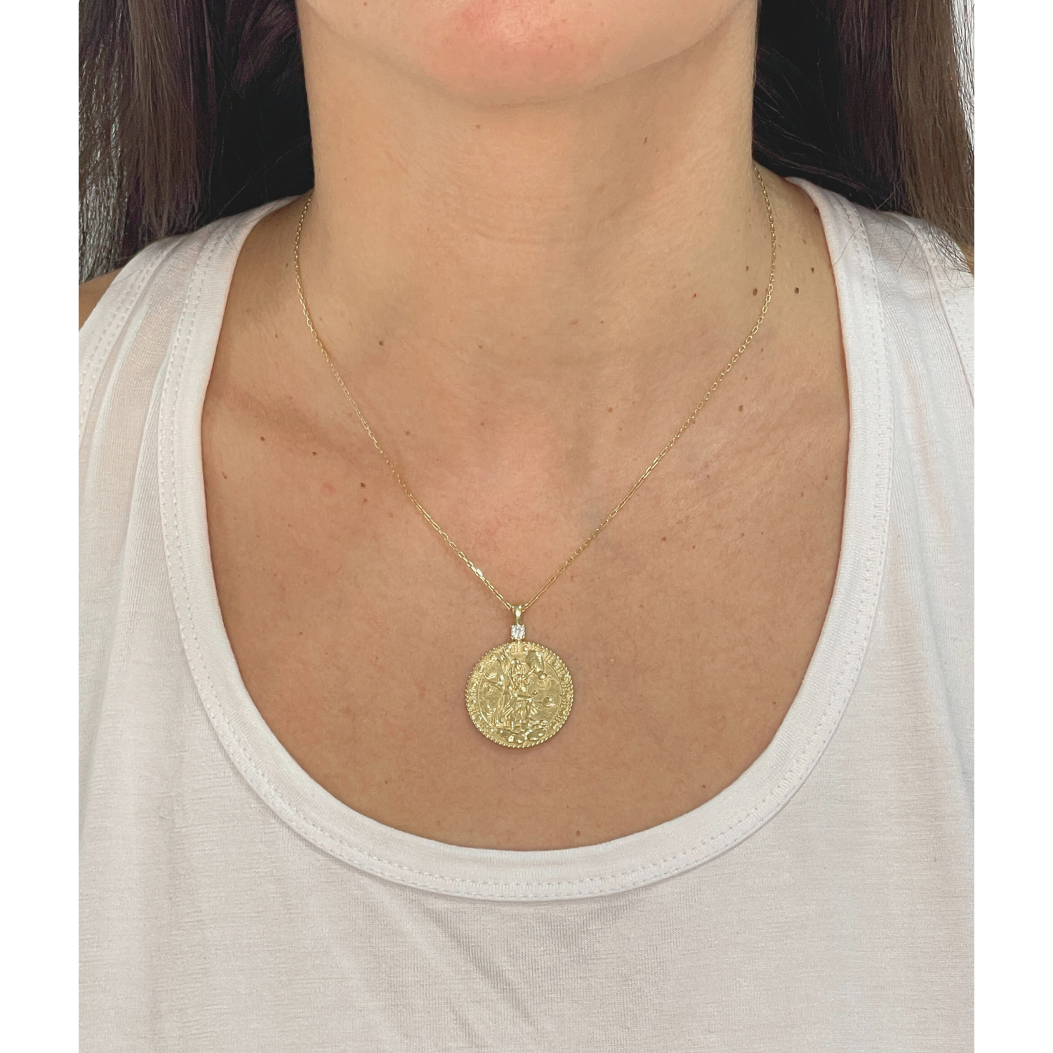 קמע מזל דלי עם שיבוץ סוליטר של יהלום לבן