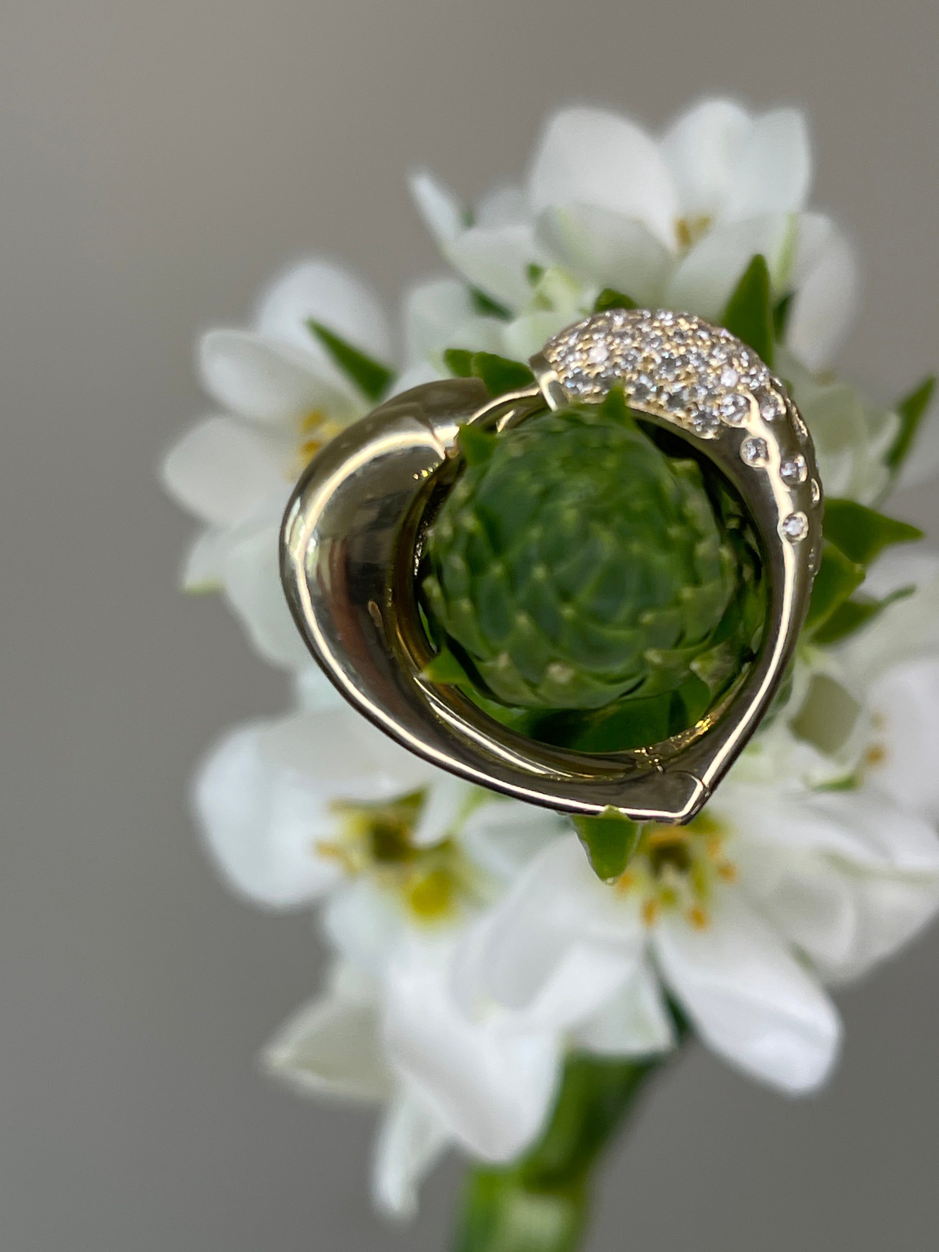 עגילי לב משובצים דו-צדדי מתהפך Éternal Heart Hoops