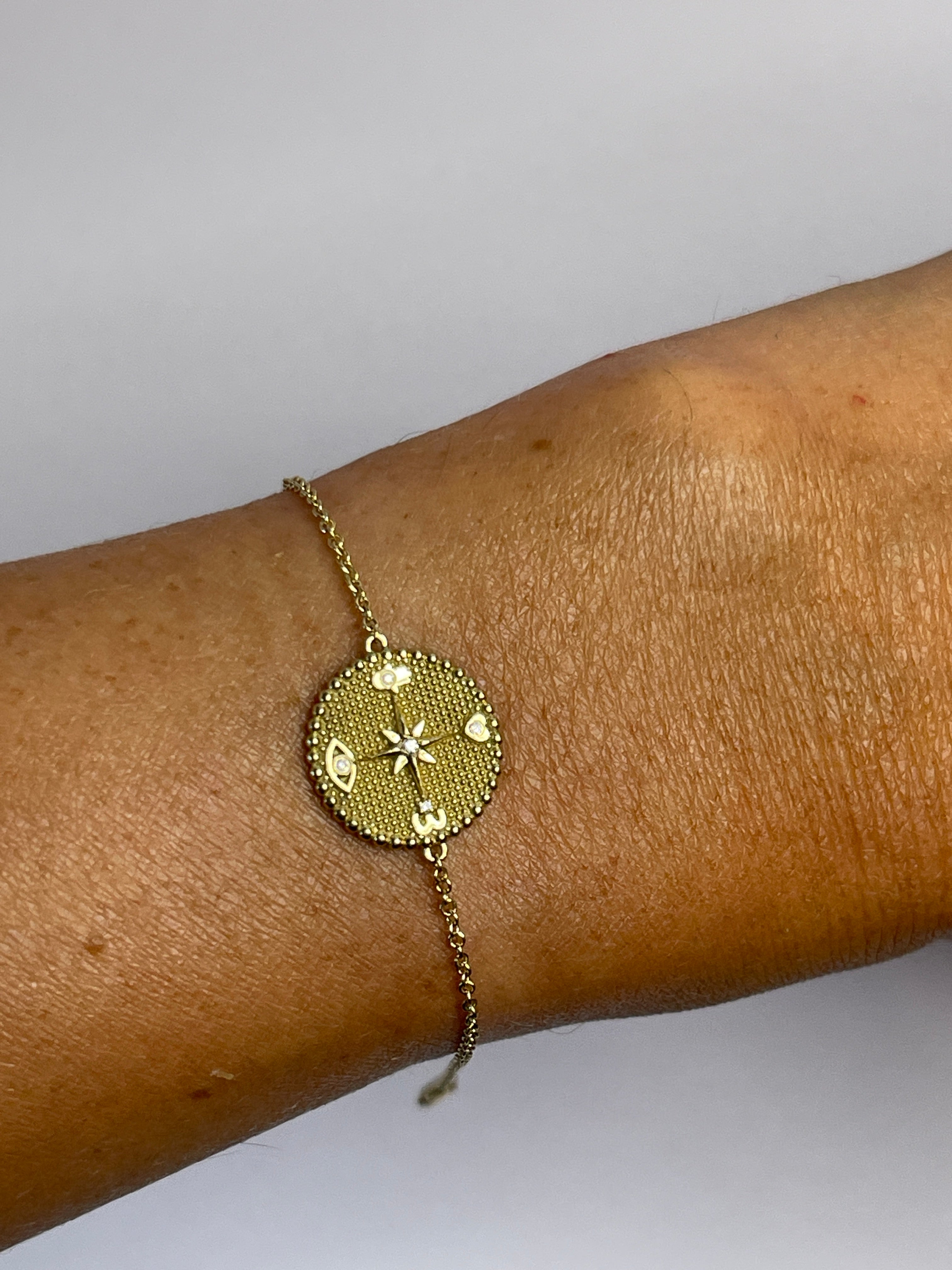 צמיד קמע מצפן פנימי