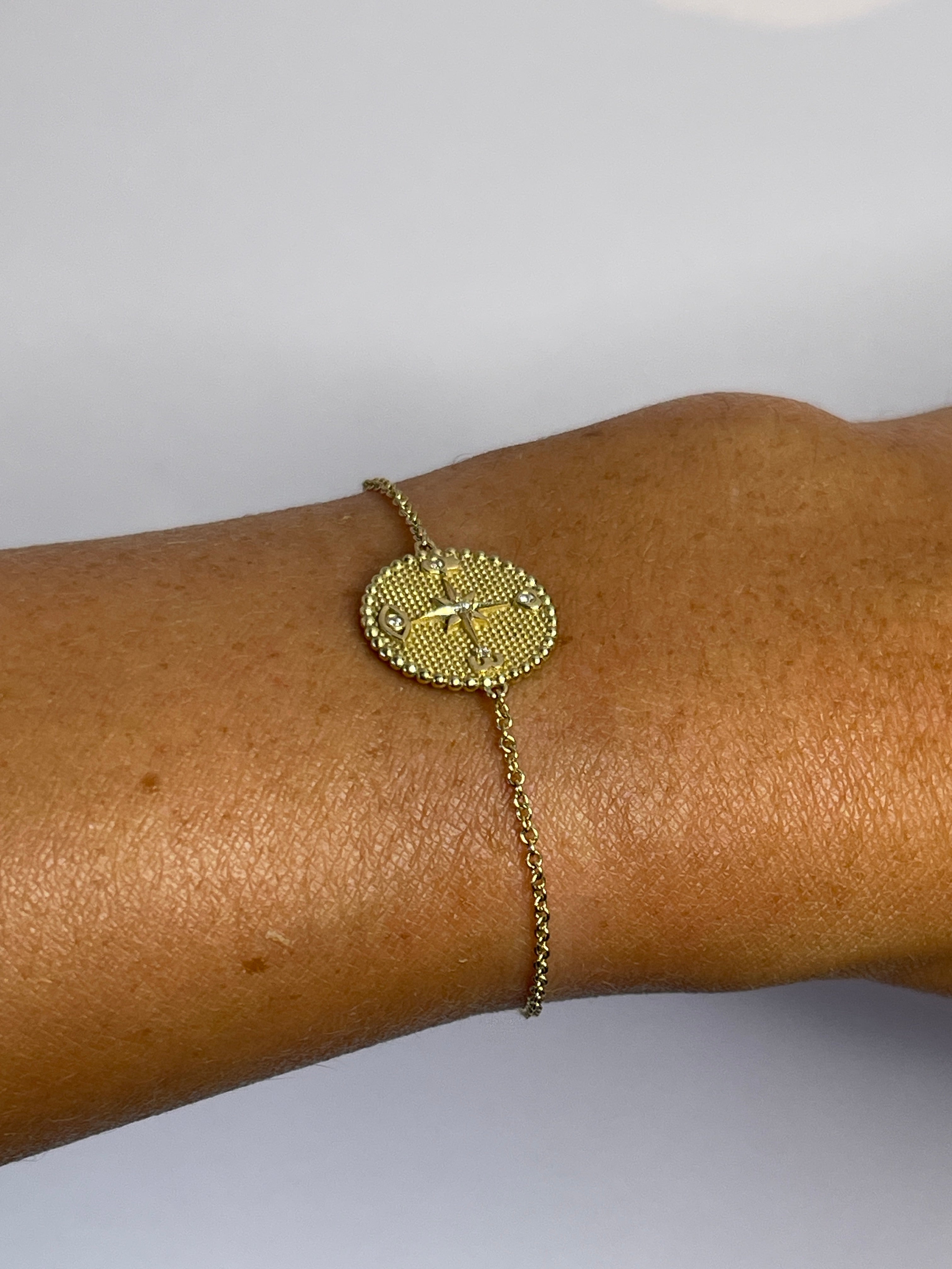 צמיד קמע מצפן פנימי