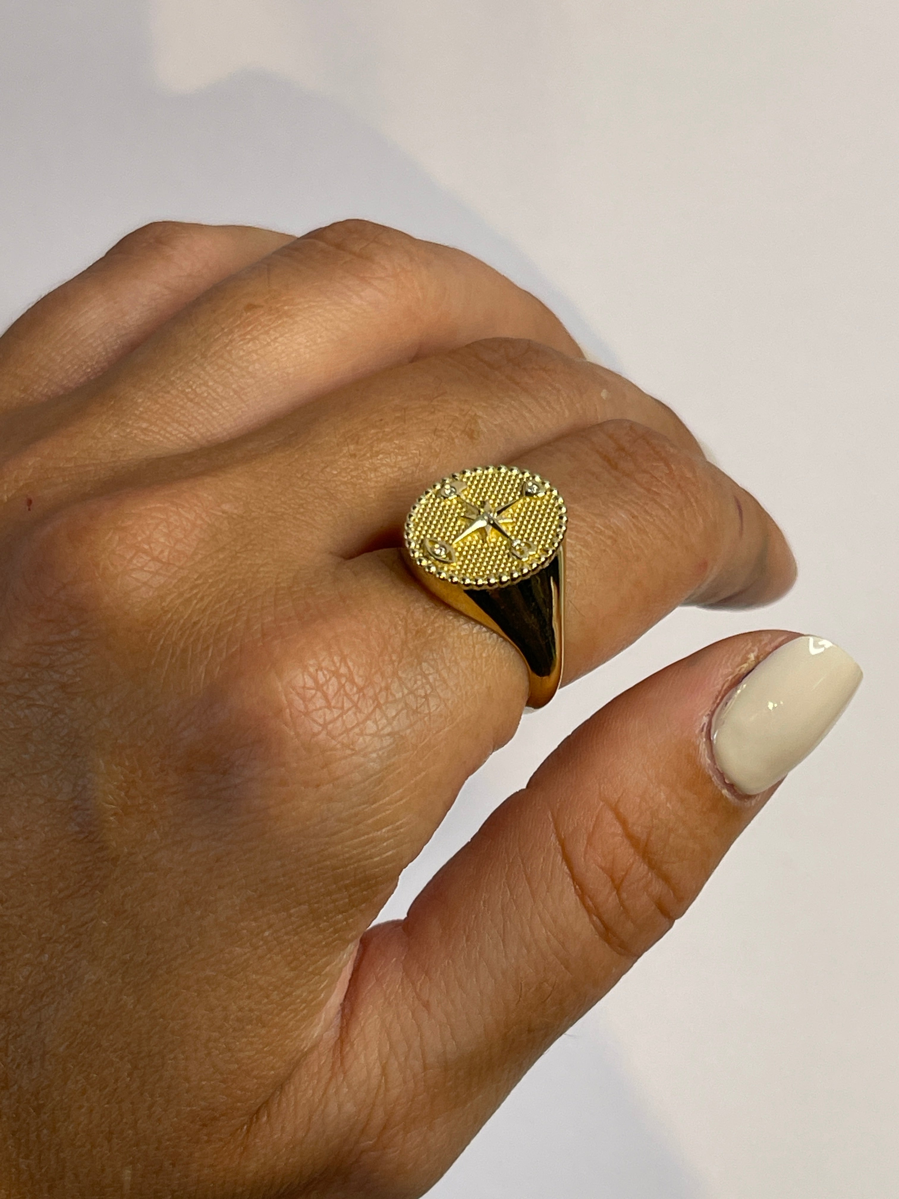 טבעת חותם קמע מצפן פנימי